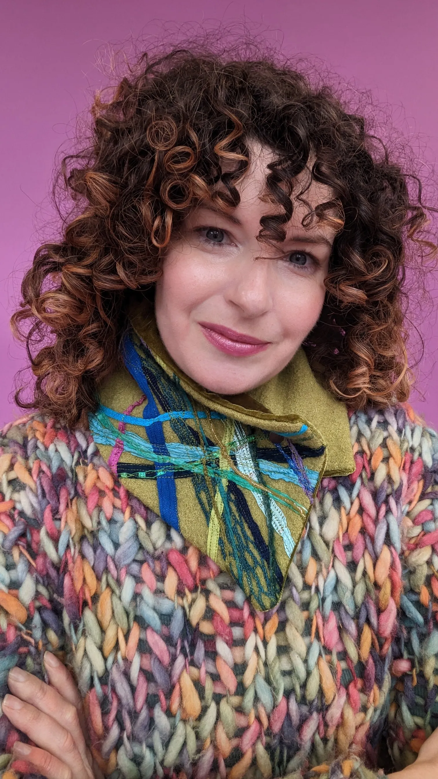 Embellished Wool & Velvet Neck Wrap in Olive Green
